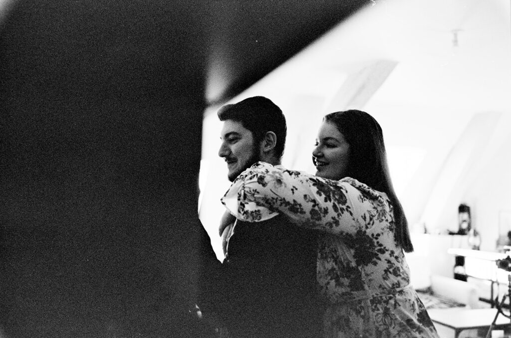 Une séance photo de couple à domicile